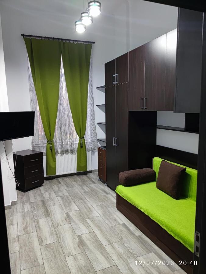 Christie'S 2 Central Apartment Bucharest Exterior photo